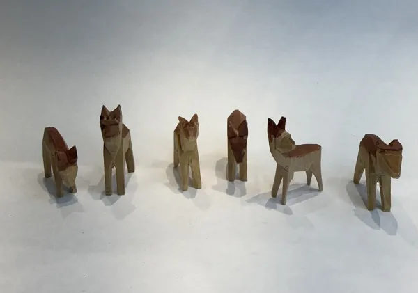 \\SW-AG\AllgeierSchoedel\Bilder Onlineshop\Basteln_Reinsdorf\Figuren geschnitzt\Rehgruppe 4 cm 6-teilig, gebeizt geschnitzt.jpeg